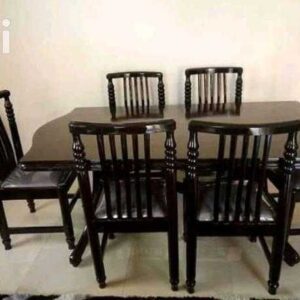 comfortable family table set