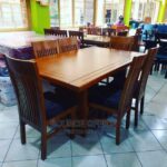 comfortable home dining