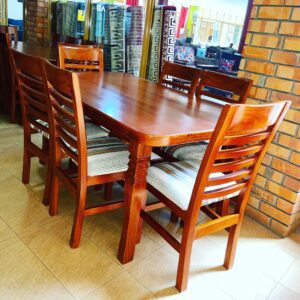 comfortable home dining room