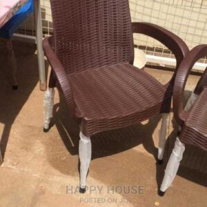 comfortable outdoor bar seat