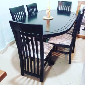 comfortable six chair room