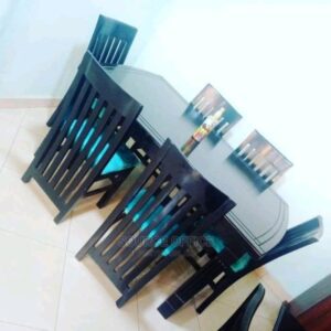comfortable supportive table room