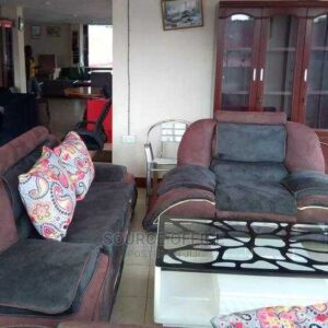 spacious lounge sofa form fitting