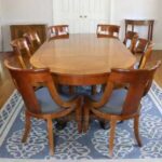 stylish mahogany seat space