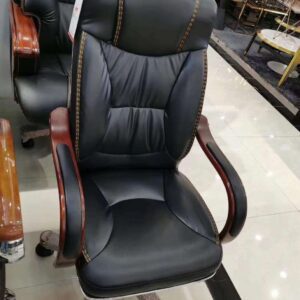 deluxe swivel manager chair