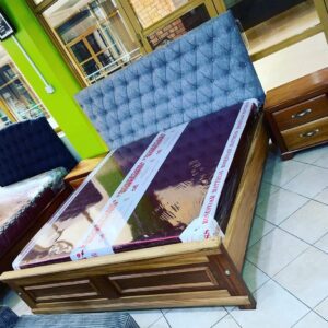 emerald green workspace study bed