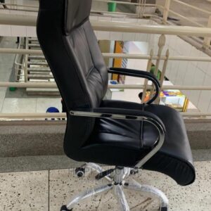 ergonomic black manager chair