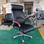 luxury rocking boardroom chair