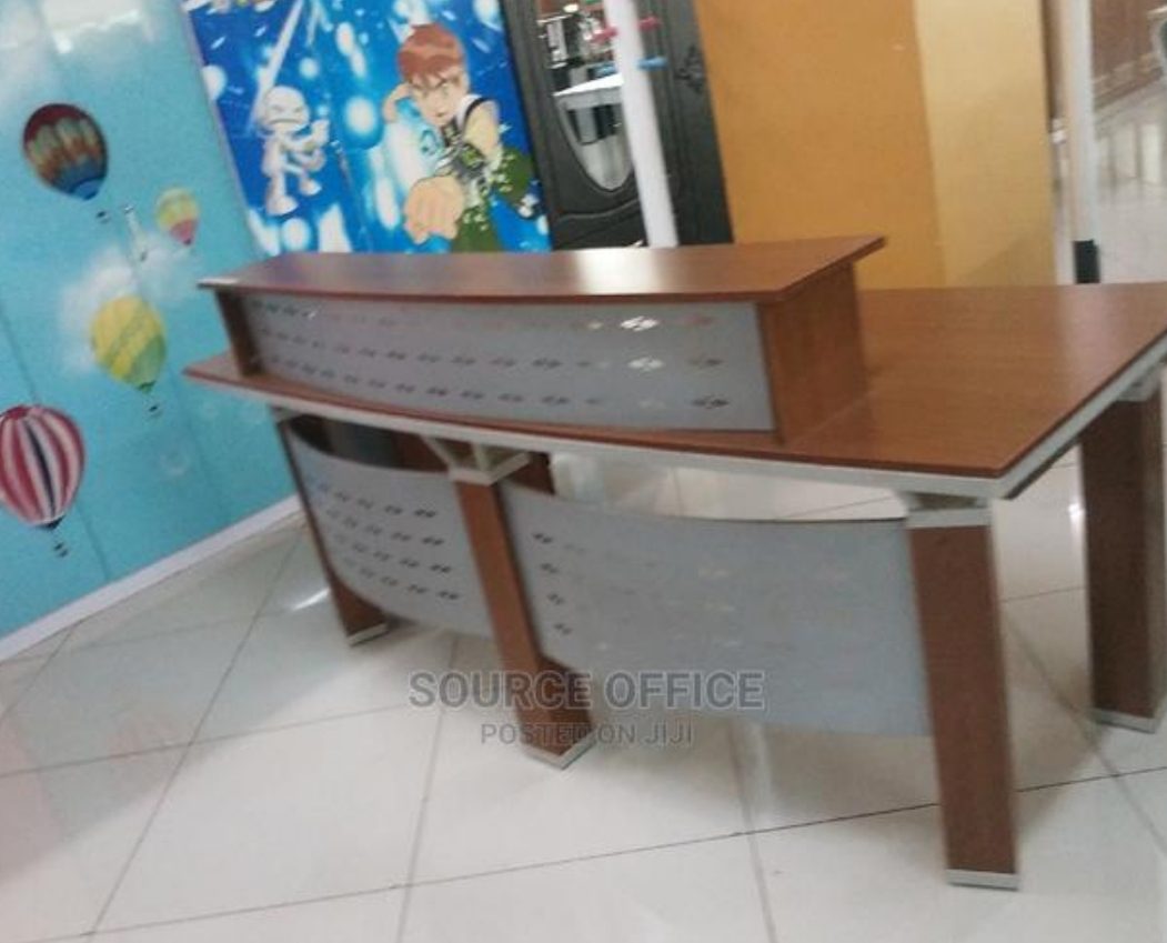 office-front-desk-with-modern-style Compact Office Reception Desk 1.4m Space Saving Uganda - Image 1