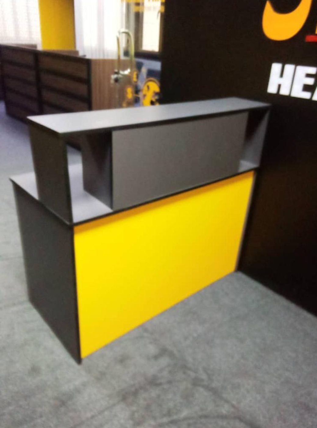 office-lobby-counter-with-lockable-drawers Lockable Reception Desk for Secure Document Storage Uganda - Image 1