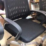 premium manager office chair with mesh