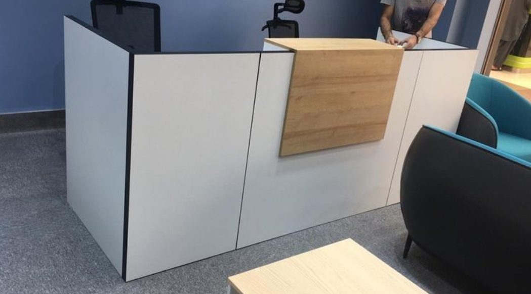reception-counter-for-clinic-waiting-areas Efficient 1.4m Office Reception Desk Uganda Kampala - Image 1