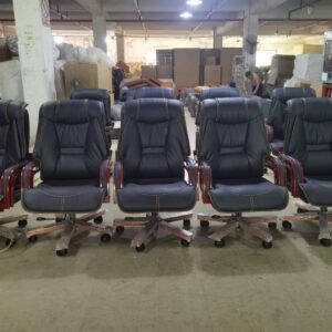 reinforced high capacity manager chair