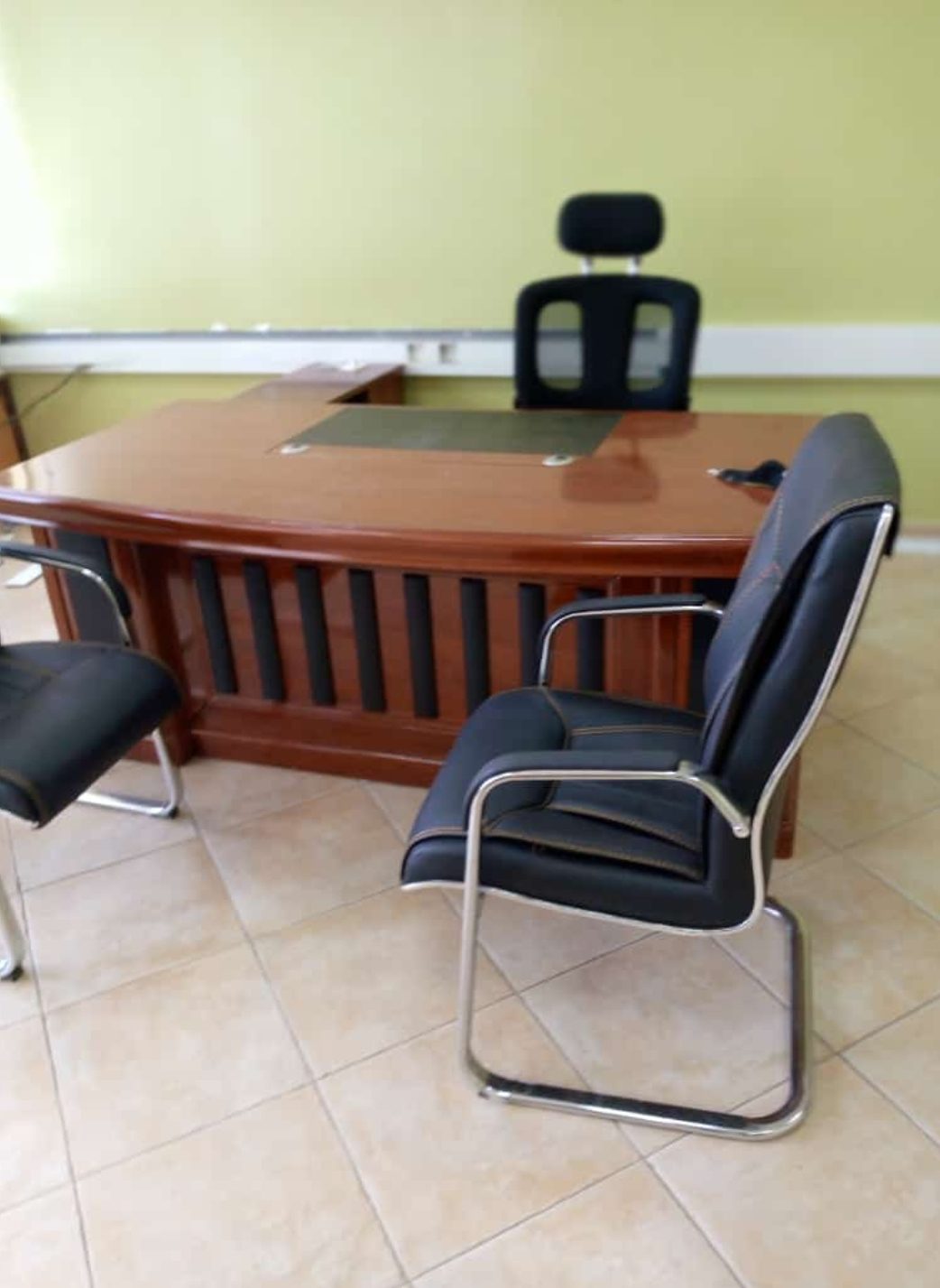 advanced-1400mm-executive-office-desk-with-file-cabinet Advanced 1400mm Executive Office Desk with File Cabinet - Image 1