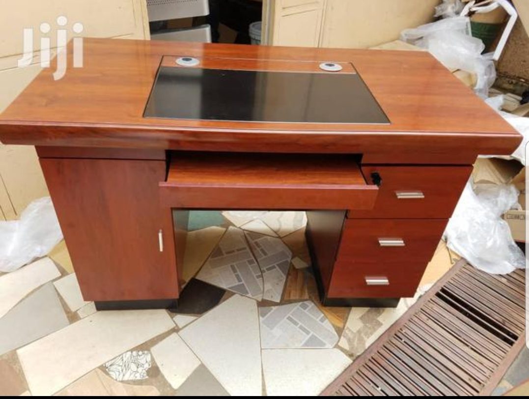classic-1400mm-executive-office-desk-with-mobile-pedestal Classic 1400mm Executive Office Desk with Mobile Pedestal - Image 1