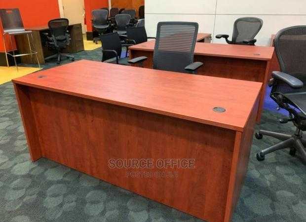 elegant-1400mm-executive-office-desk-with-storage-drawers Elegant 1400mm Executive Office Desk with Storage Drawers - Image 1