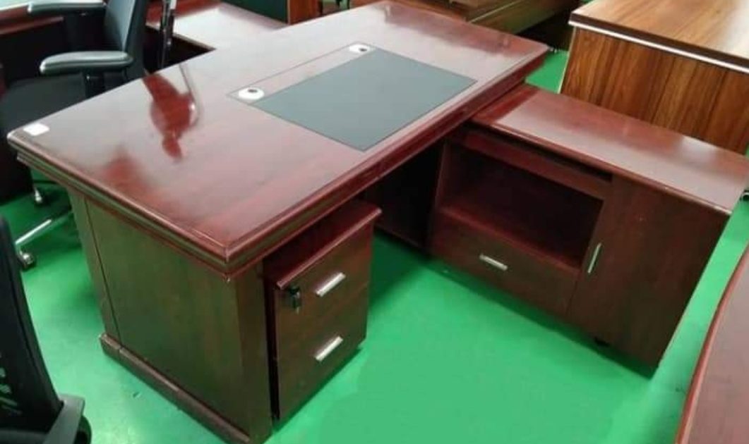 elite-1400mm-executive-office-desk-for-corporate-offices Elite 1400mm Executive Office Desk for Corporate Offices - Image 1