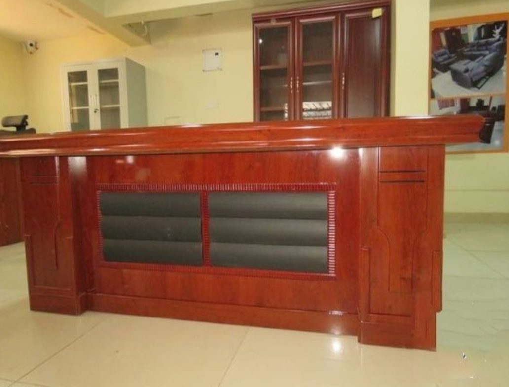 ergonomic-1400mm-executive-office-desk-contemporary-finish Ergonomic 1400mm Executive Office Desk Contemporary Finish - Image 1