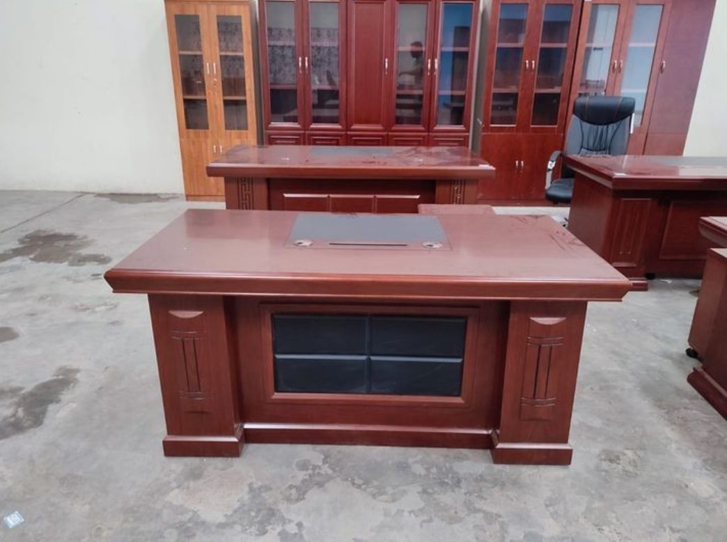 ergonomic-1400mm-executive-office-desk-executive-collection Ergonomic 1400mm Executive Office Desk Executive Collection - Image 1