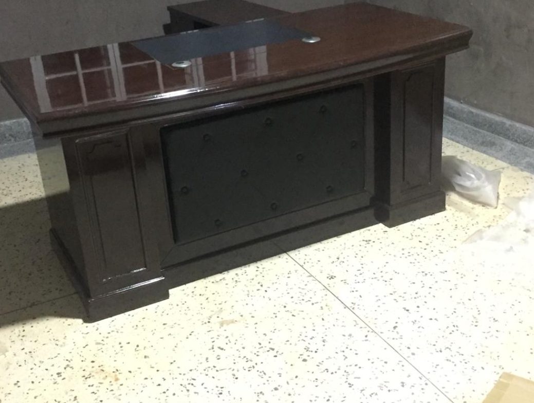 exclusive-1400mm-executive-office-desk-for-home-office Exclusive 1400mm Executive Office Desk for Home Office - Image 1
