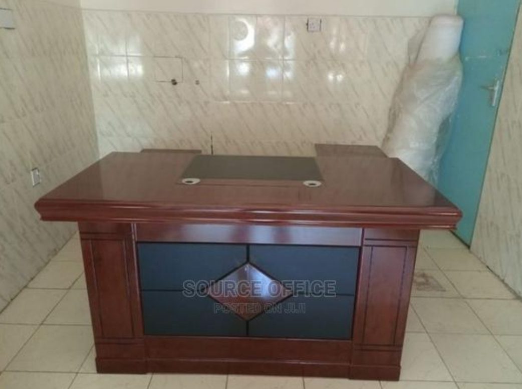 innovative-1400mm-executive-office-desk-for-managers Innovative 1400mm Executive Office Desk for Managers - Image 1