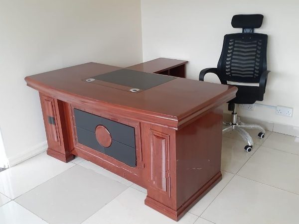 luxury-1400mm-executive-office-desk-contemporary-finish Luxury 1400mm Executive Office Desk Contemporary Finish - Image 1