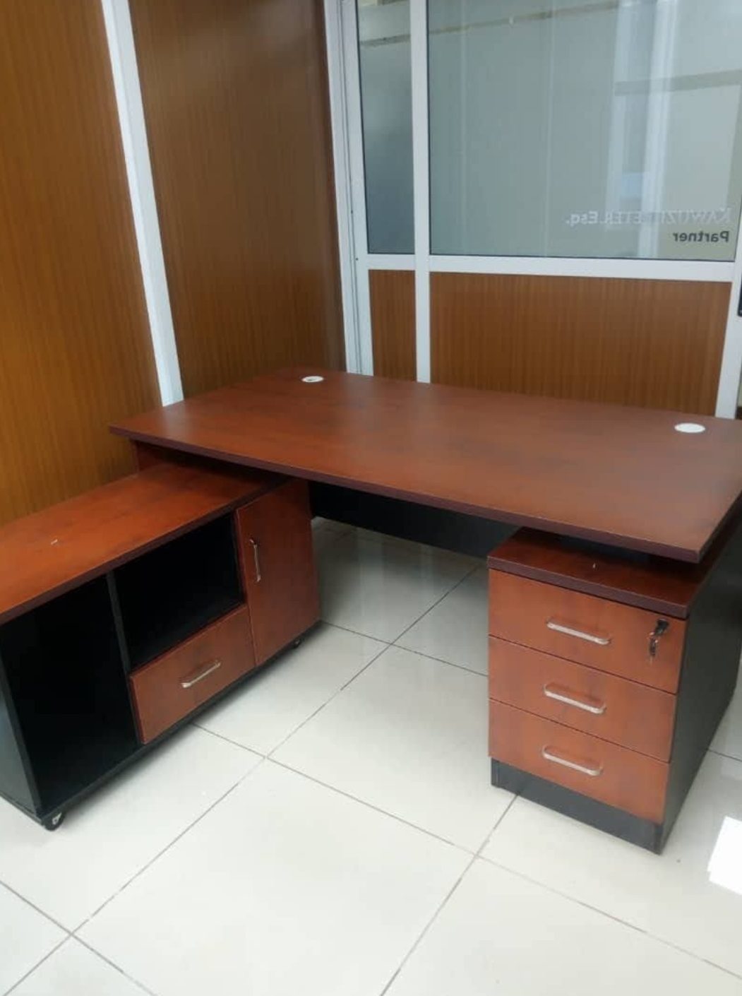 refined-1400mm-executive-office-desk-with-file-cabinet Refined Executive Office Desk with Side Storage Cabinet 1600mm - Image 1