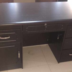 comfortable home study desk lockable