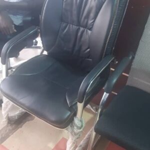 ergonomic office visitor chair black