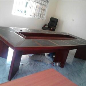 functional 16 seater collaboration table