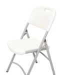 spacious 18 seat folding table
