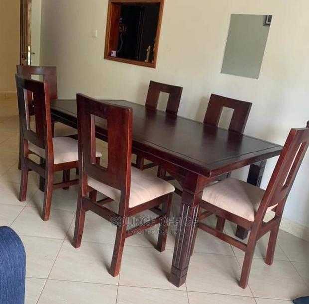 spacious six seat table spacious six seat table