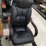 deluxe swivel manager chair