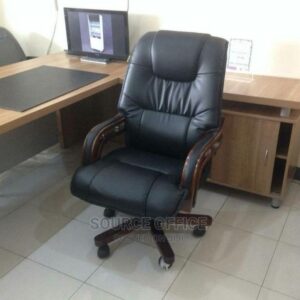 elegant contemporary manager chair