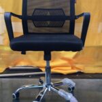 executive office chair with adjustable features