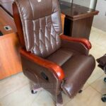 premium wide seat office chair