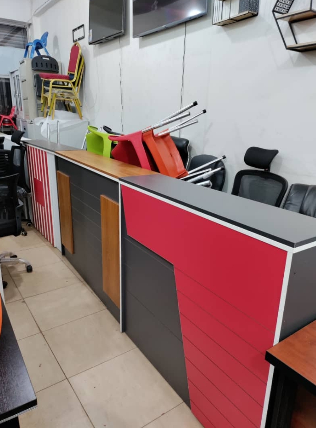 reception-desk-for-modern-businesses Beauty Salon Front Desk Reception Counter Uganda - Image 1