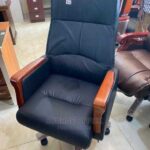 spacious manager chair with cushioning