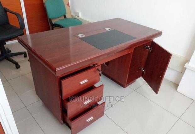 contemporary-1400mm-executive-office-desk-for-home-office Contemporary 1400mm Executive Office Desk for Home Office - Image 1