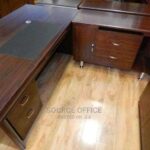 Elegant 1400mm Executive Office Desk for Corporate Offices