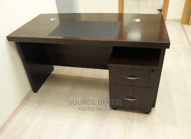 elegant-1400mm-executive-office-desk-for-executive-suites Elegant 1400mm Executive Office Desk for Executive Suites - Image 1