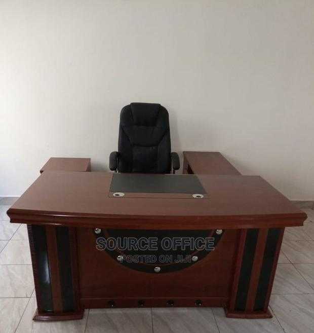 elegant-1400mm-executive-office-desk-space-saving Elegant 1400mm Executive Office Desk Space Saving - Image 1