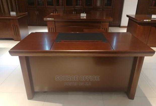 elegant-1400mm-executive-office-desk-with-mobile-pedestal Elegant 1400mm Executive Office Desk with Mobile Pedestal - Image 1