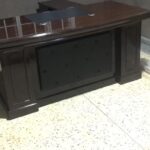Exclusive 1400mm Executive Office Desk for Home Office