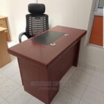 Exclusive 1400mm Executive Office Desk Space Saving
