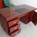 Refined Executive Office Desk Space Saving